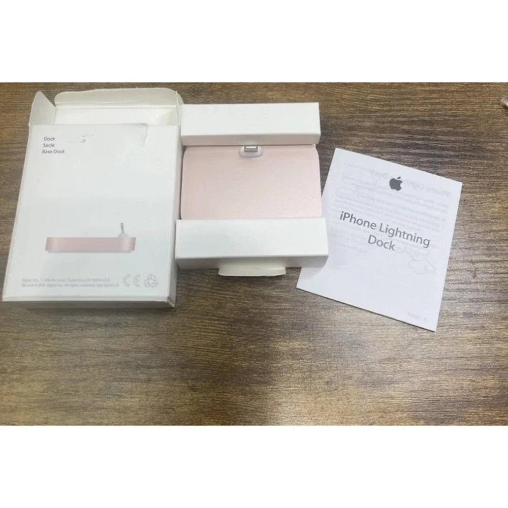 Apple Lightning Dock iPhone 14 13 12 11 Xs X 8 7 6‎ 6s 5 MNN62AM/A A1717